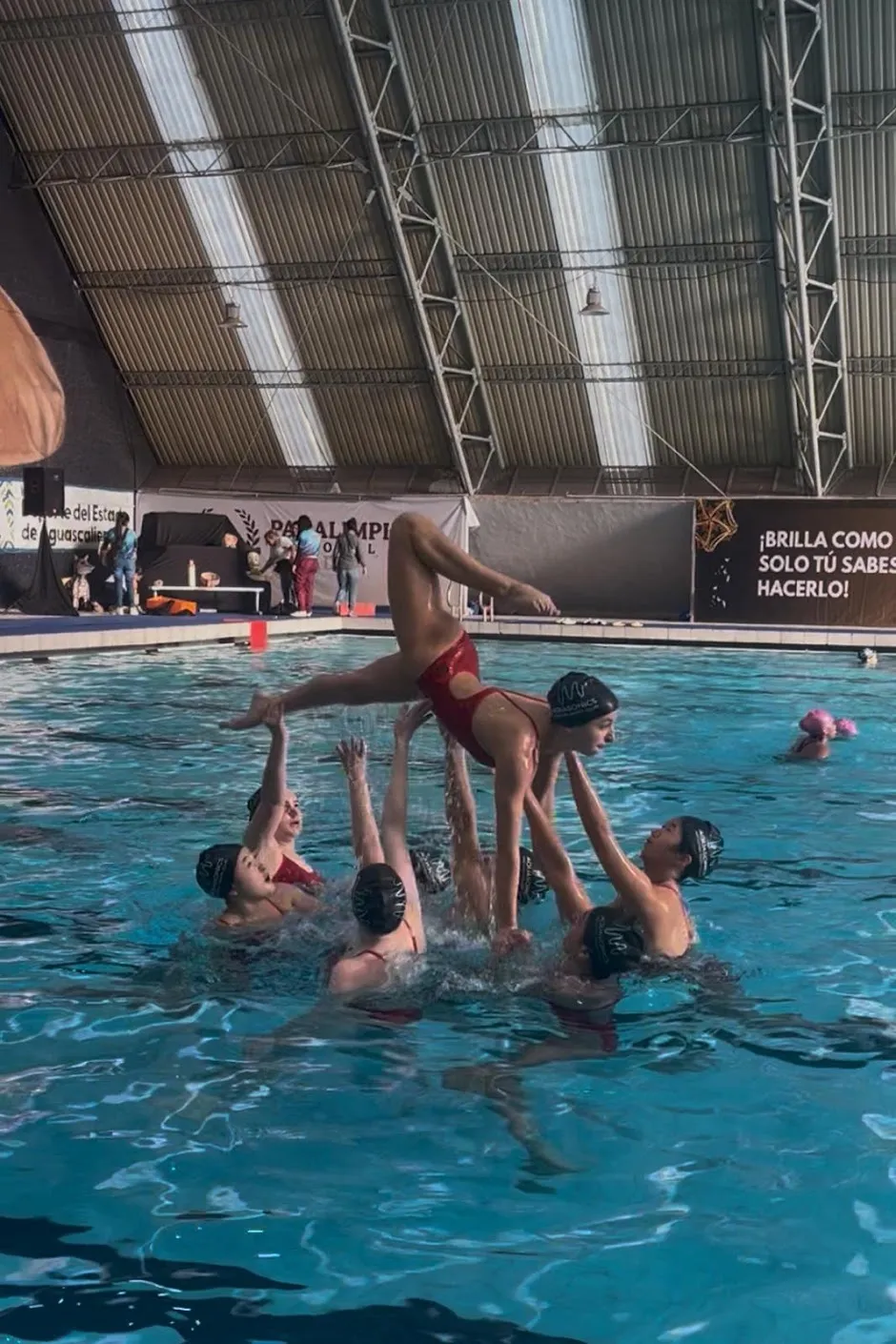 An Aquasonics lift performed at an international competition.